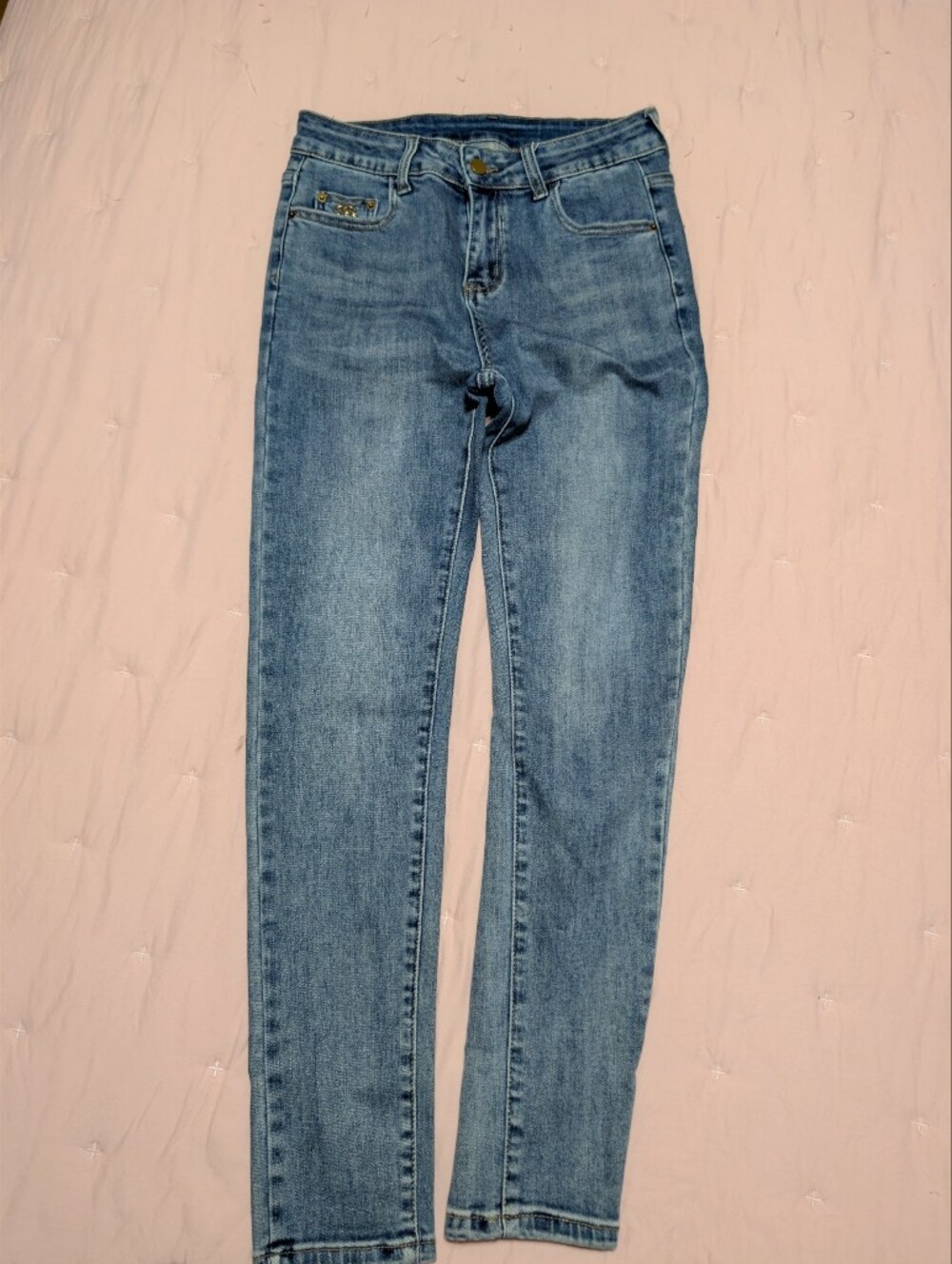 Classic Women's Skinny Jeans in Light Blue